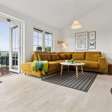 Isbiorn - 300m From The Sea By Interhome