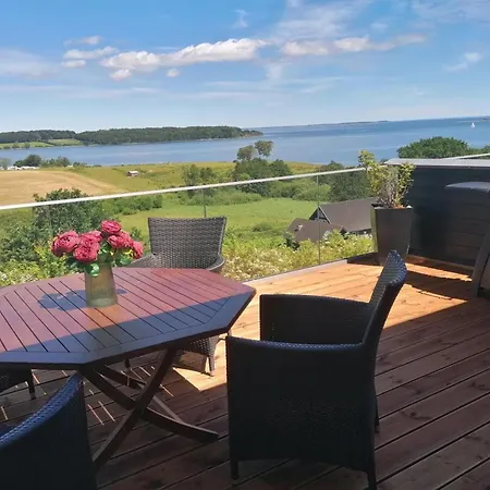 Apartment Isbiorn - 300m From The Sea By Interhome *