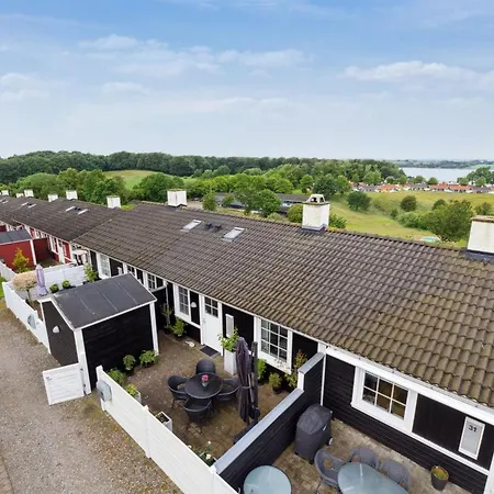 Isbiorn - 300m From The Sea By Interhome Apartment *