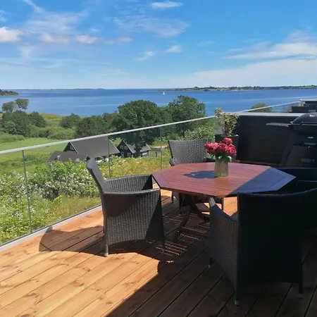 Apartment Isbiorn - 300m From The Sea By Interhome *