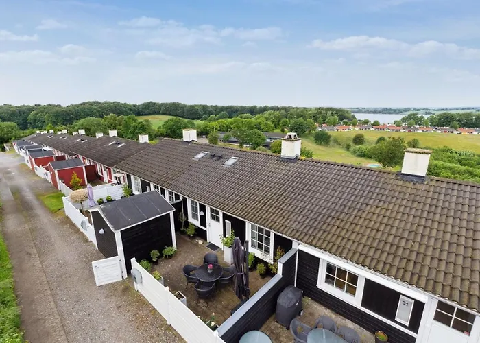 Isbiorn - 300m From The Sea By Interhome